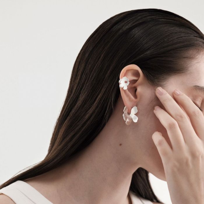 【Kalevala x Marimekko】Unikko-ear cuff hopea イヤーカフ Kalevala x Marimekko Unikko Ear Cuff, Silver